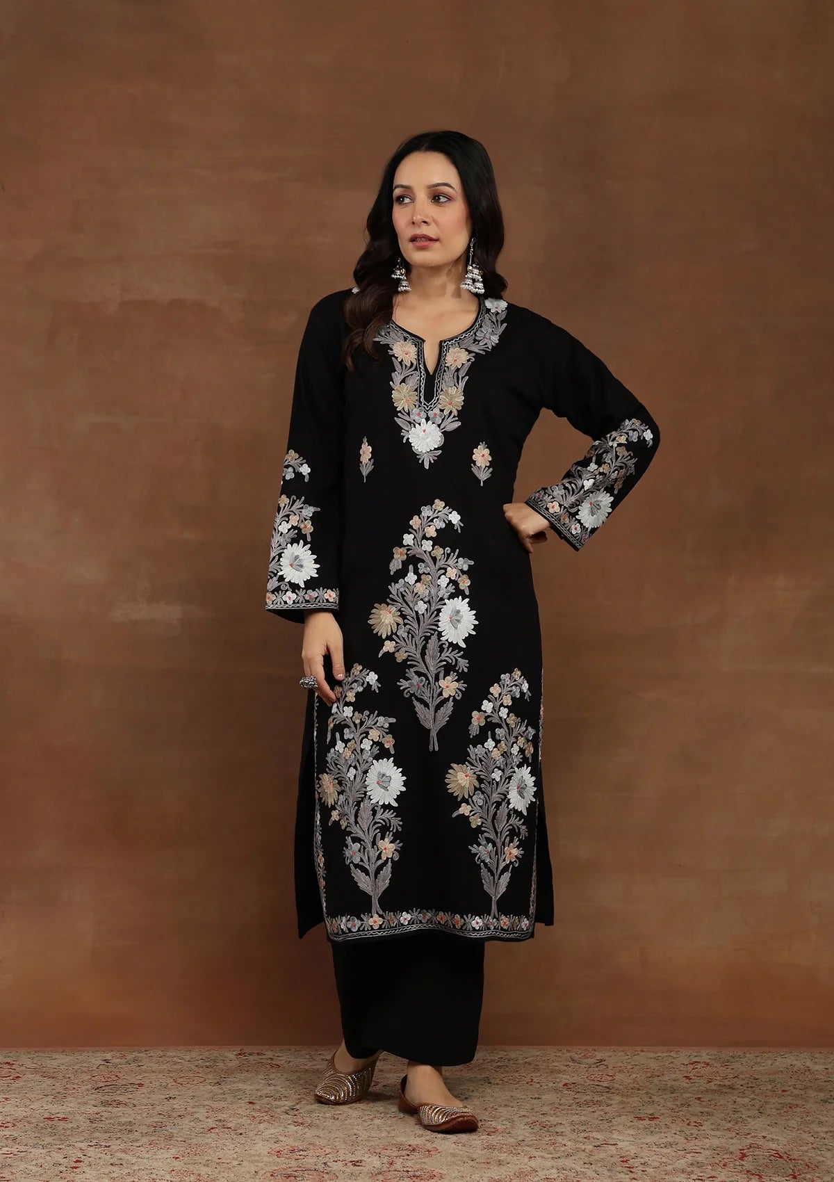 Rudra Noir Lucknowi Chikankari Kurta – Classic Black