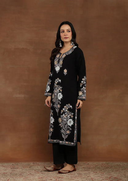 Rudra Noir Lucknowi Chikankari Kurta – Classic Black