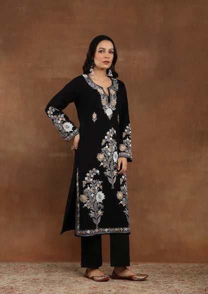 Rudra Noir Lucknowi Chikankari Kurta – Classic Black